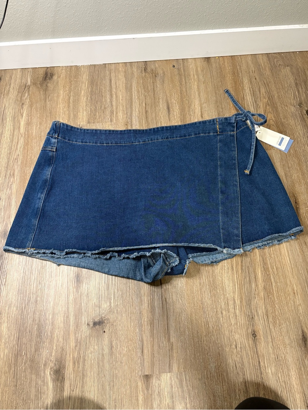 Ultra Flirt Denim Side Tie Wrap Mini Skort NWT 3X Dark Wash Frayed Hem Plus Size